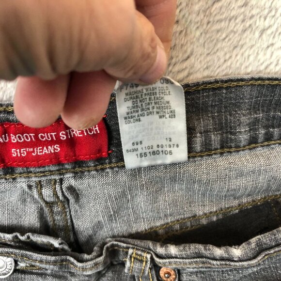 Levi's Women's 515 Jeans Size 16 Low Rise Bootcut Black Denim Medium Wash Y2K - Picture 9 of 16